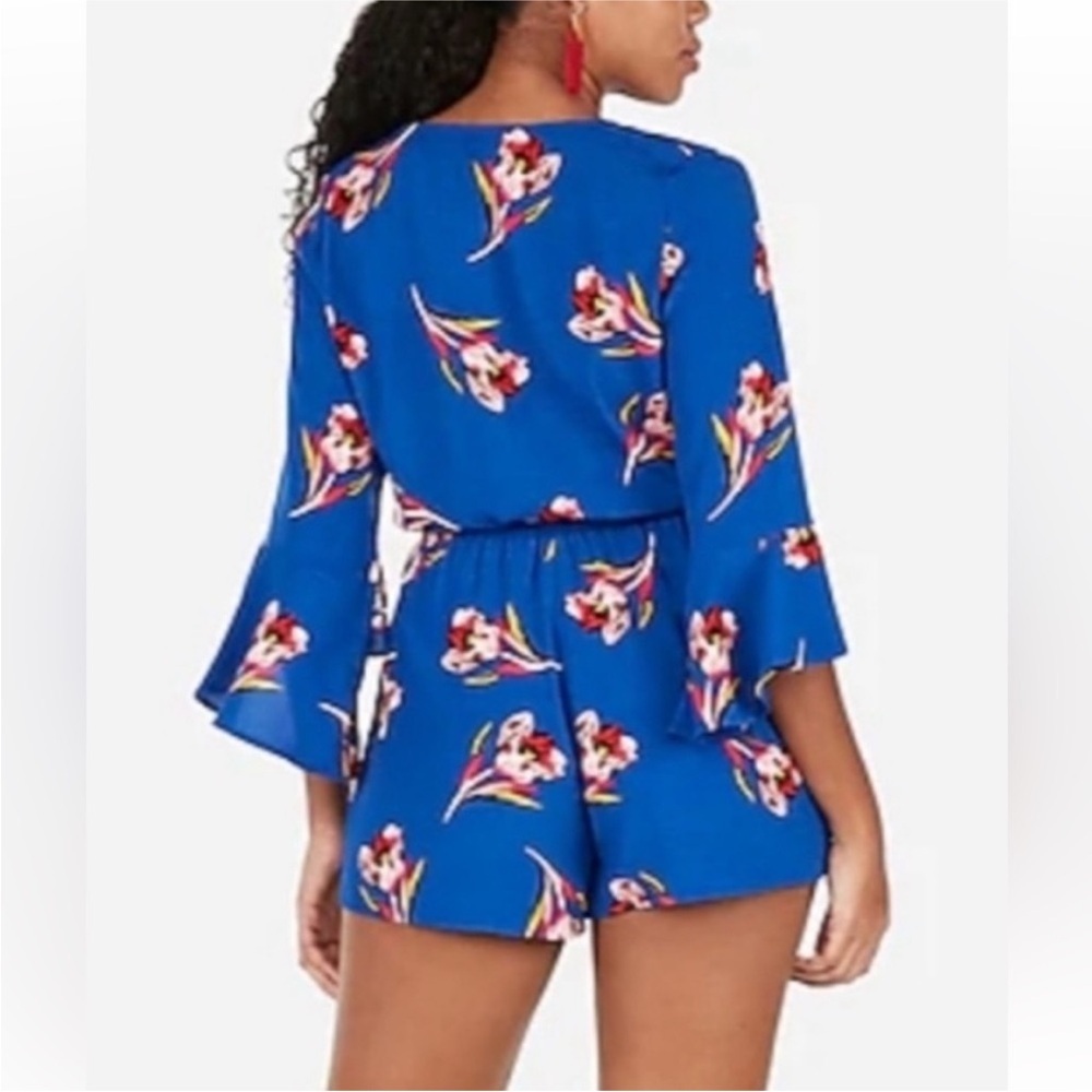 NWT Express Surplice Bell Sleeve Blue Floral Romper Medium - Picture 3 of 7